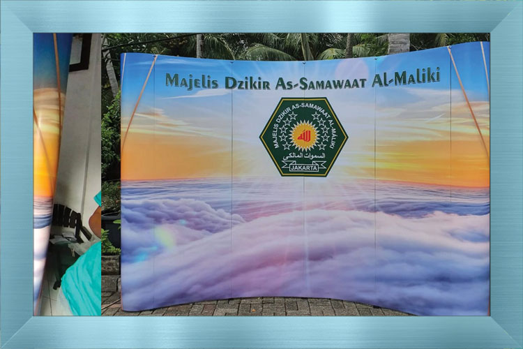 backdrop-straight-thumb